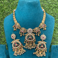 Amoliya Jewels Traditional Pota Stone And Pearl Necklace Set