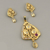 Kalpna Sales Surat Gold Plated Austrian Stone Pendant Set