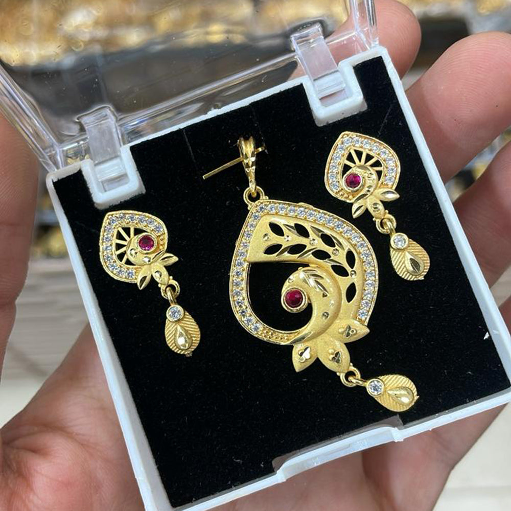 Kalpna Sales Surat Gold Plated Austrian Stone Pendant Set