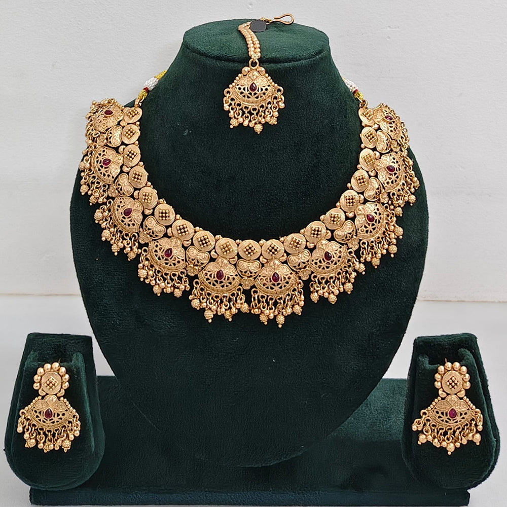 Rajwadi Collection Sparkling Pota Stone And Pearl Necklace Set