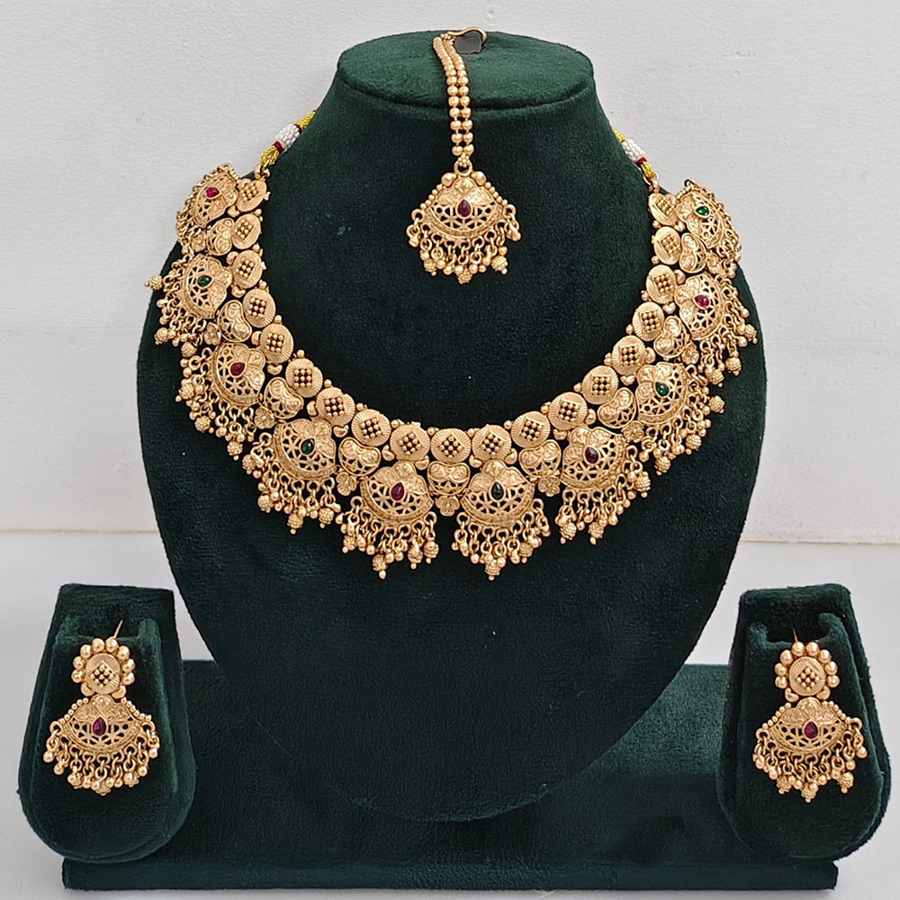 Rajwadi Collection Sparkling Pota Stone And Pearl Necklace Set