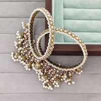 Rajwadi Collection Shimmer Crystal Stone And Pearl Bangles Set