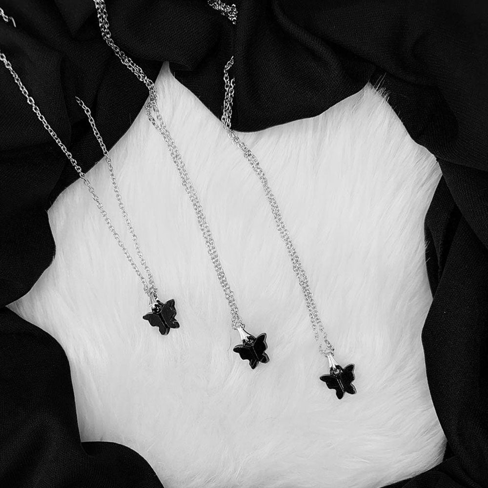 VM Imitation Delicate Butterfly Charm Chain Pendant