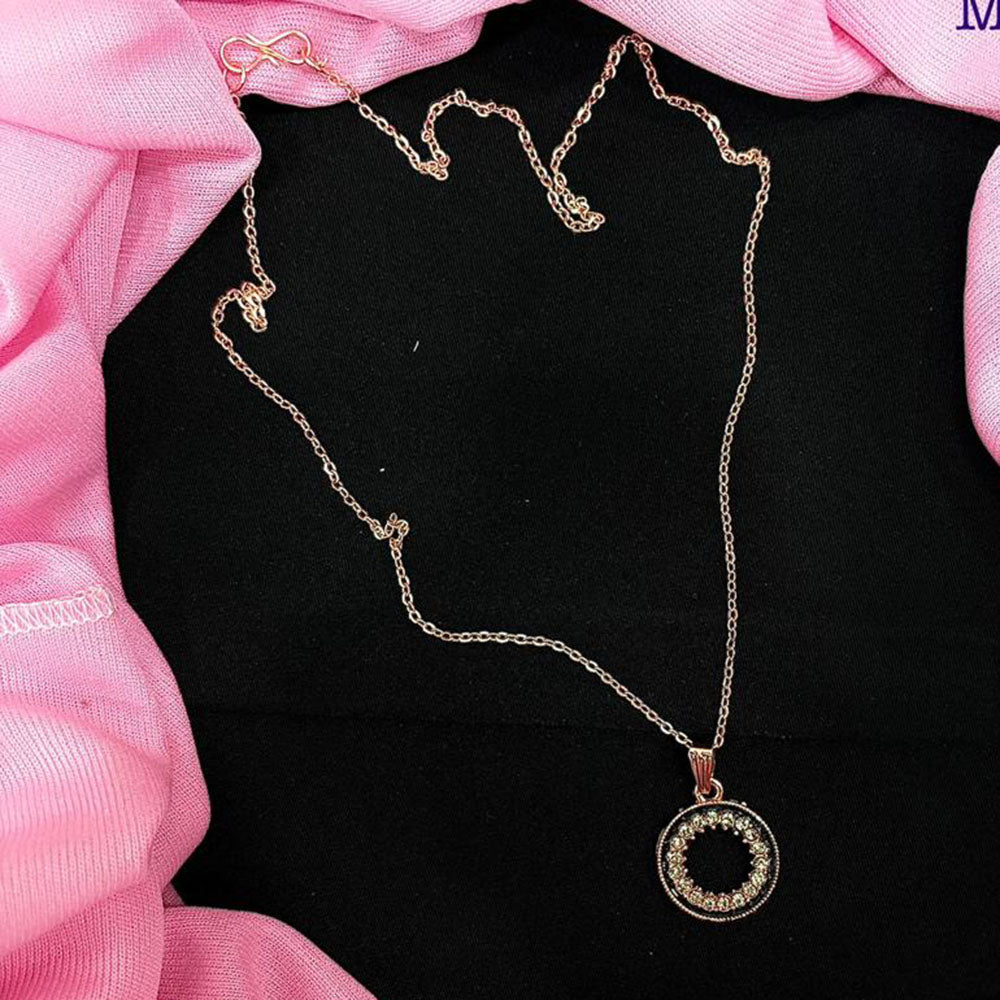 VM Imitation Austrian Stone Delicate Butterfly Design Pendant