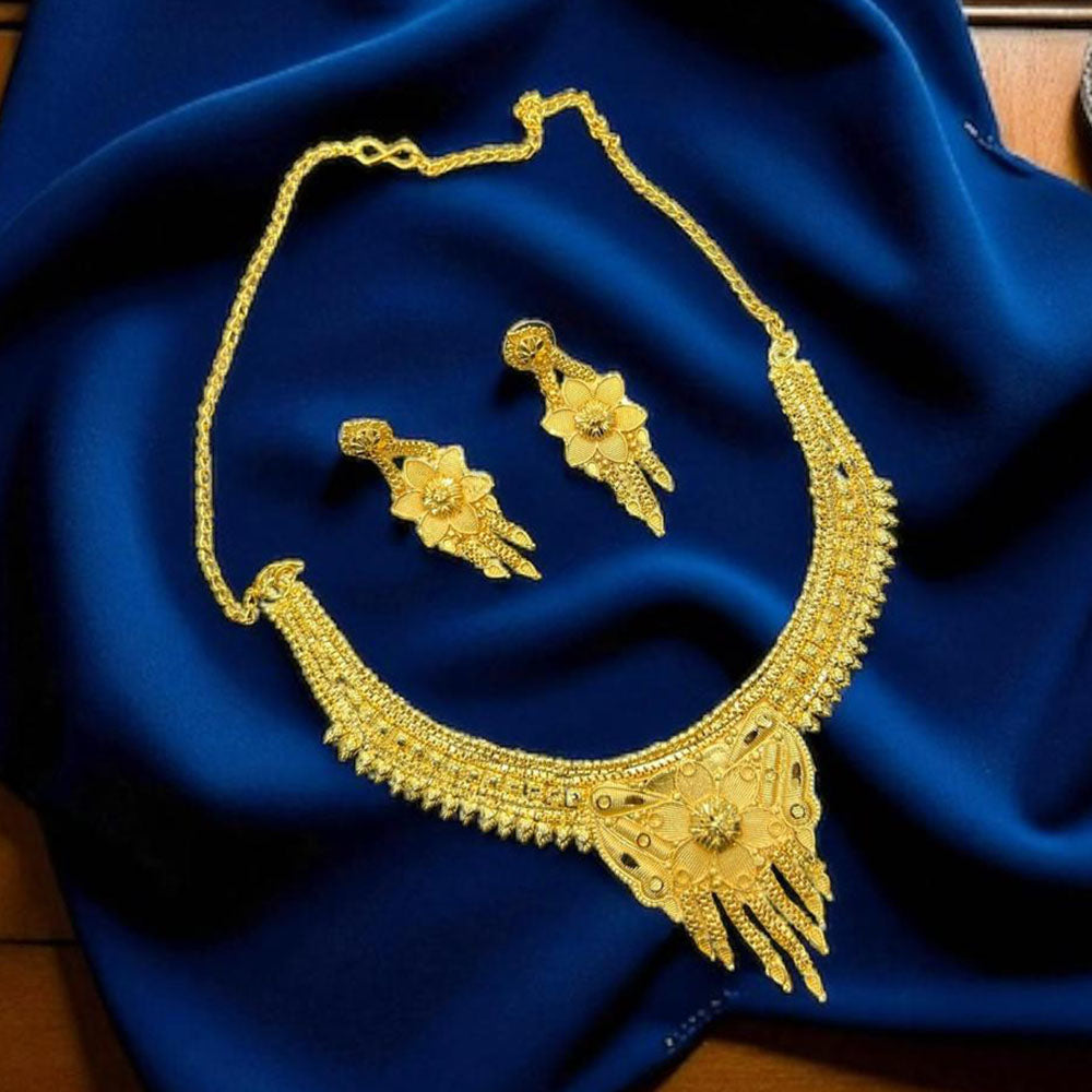 VM Imitation Forming Necklace Set That Captures the Essence of Gold in a Stunning Forming Design