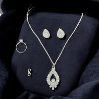 VM Imitation Crystal Stone Necklace Set With Rings 