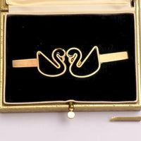 VM Imitation Designer Swan-Shaped Openable Bracelet