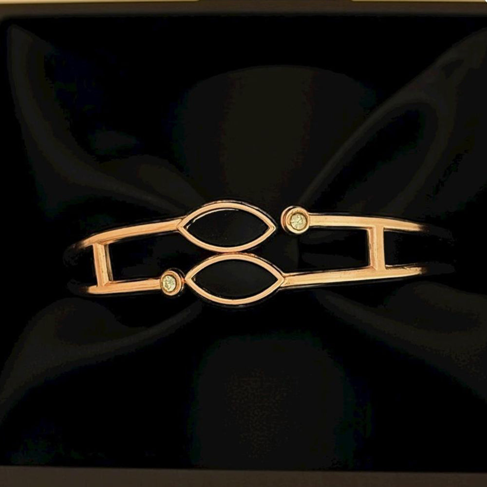 VM Imitation Designer Austrian Stone Openable Bracelet