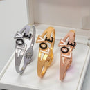 VM Imitation Designer Love-Shaped Openable Bracelet