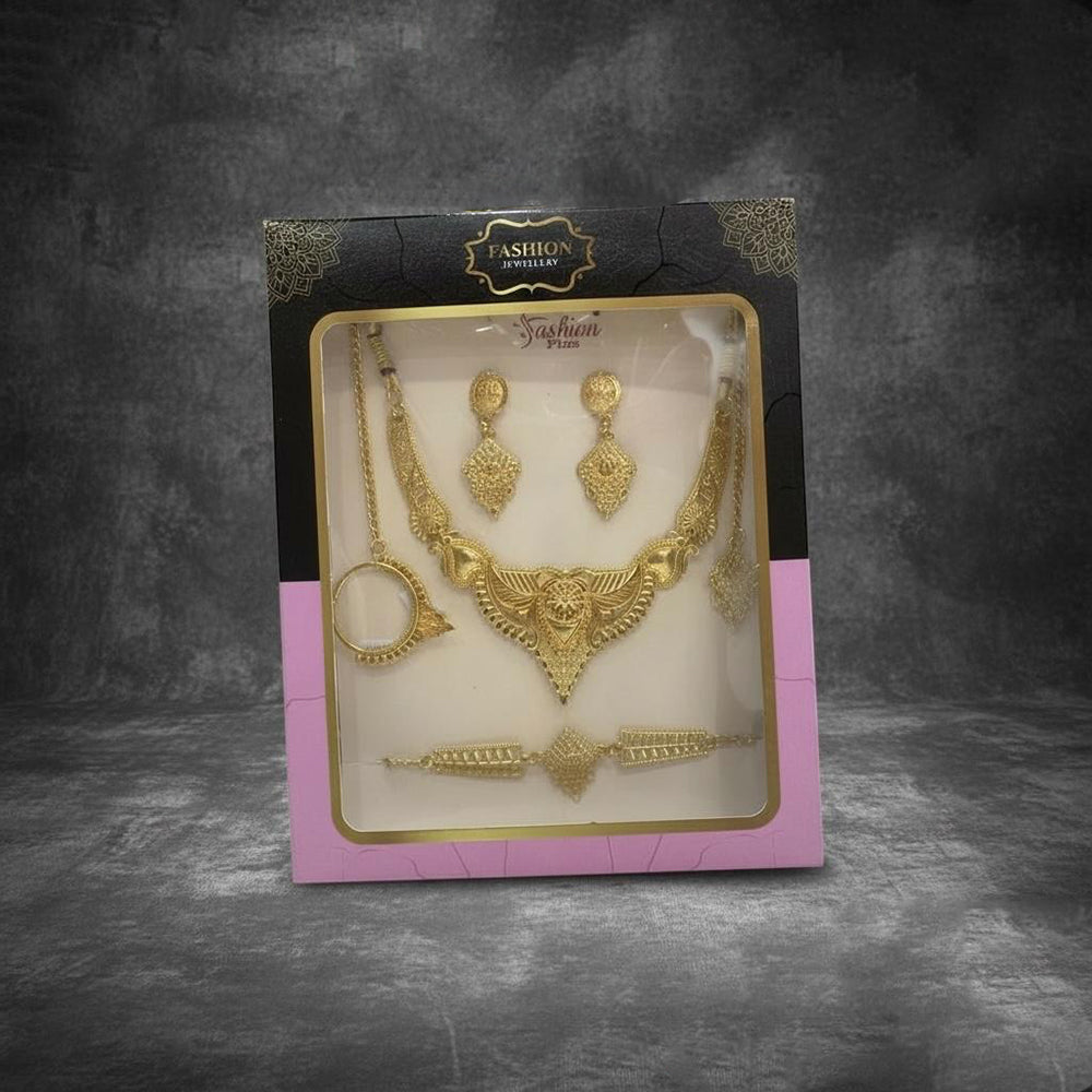 VM Imitation Royal Heritage Jewellery Combo Set