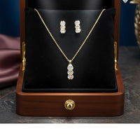 VM Imitation Premium Sparkling Crystal Stone Pendant Set