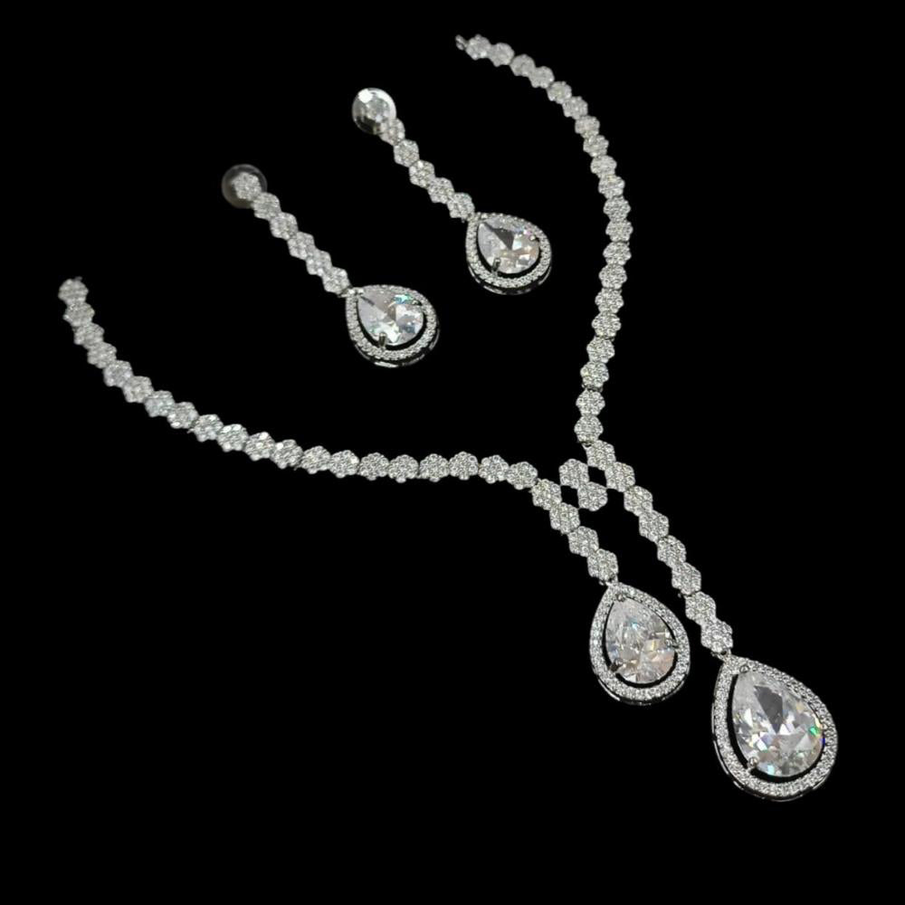 NAFJ Silver Plated Traditional American Diamond Look Necklace Set
