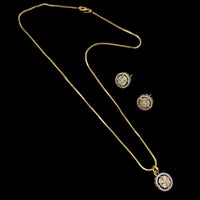 NAFJ Signature Shine Gold Plated American Diamonds Chain Pendant Set