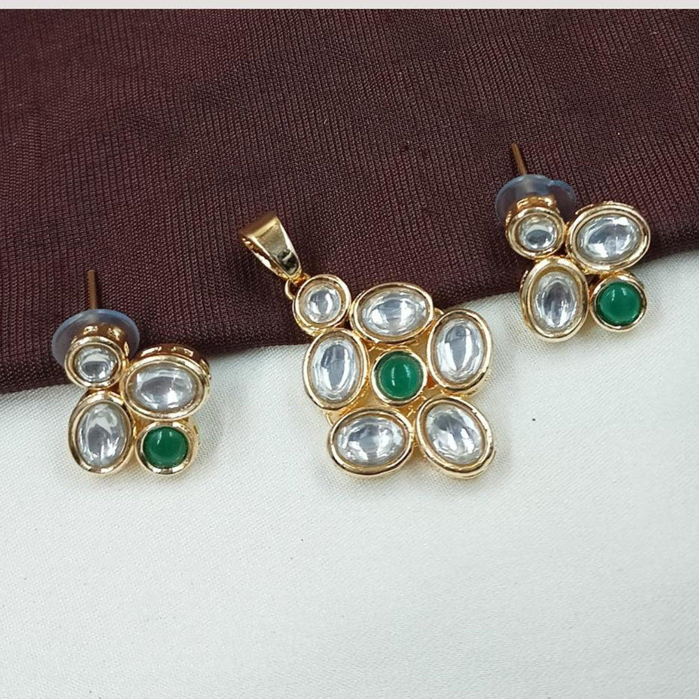 NAFJ Stylish Kundan Pendant Set With Matching Earrings