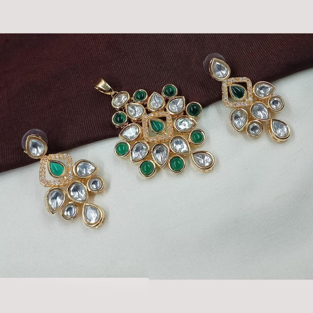NAFJ Stylish Kundan Pendant Set With Matching Earrings