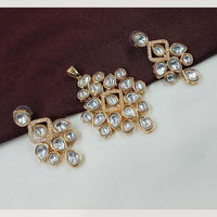 NAFJ Stylish Kundan Pendant Set With Matching Earrings