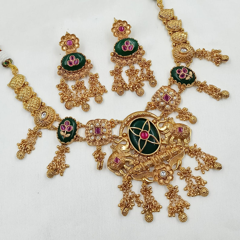 NAFJ Shimmering Pota Stone And Pearl Necklace Set