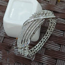 NAFJ Fashionable Crystal And Austrian Delicate Openable Bracelet