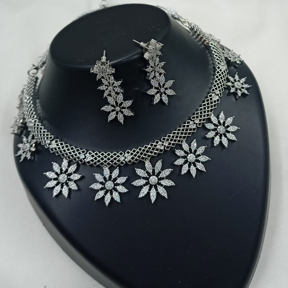 NAFJ Royal Sparkle Austrian Stone Necklace Set