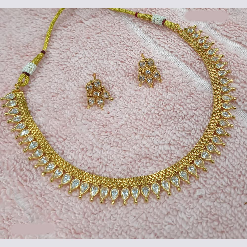 NAFJ Elegant Pota Stone And Crystal Stone Necklace Set