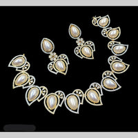 NAFJ Glamorous Crystal Stone And Austrian Stone Designer Necklace Set