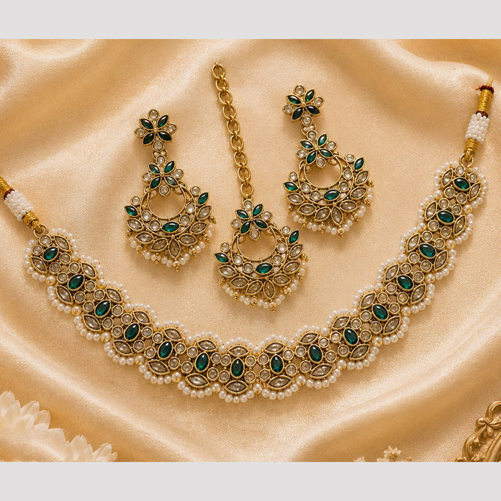 NAFJ Glamorous Crystal Stone And Pearl Necklace Set