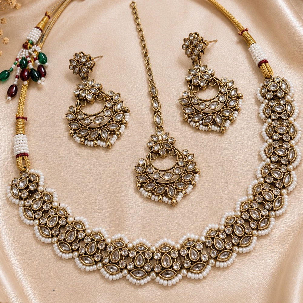 NAFJ Glamorous Crystal Stone And Pearl Necklace Set
