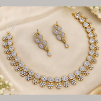 NAFJ Glamorous Crystal Stone And Austrian Stone Necklace Set