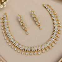 NAFJ Glamorous Crystal Stone And Austrian Stone Necklace Set