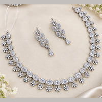 NAFJ Glamorous Crystal Stone And Austrian Stone Necklace Set