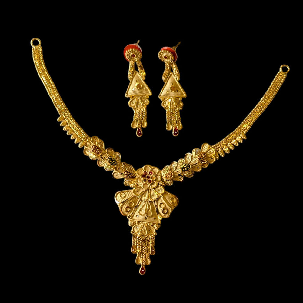 Shipra Gold Forming Gold Necklace Set