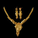 Shipra Gold Forming Gold Necklace Set