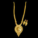 Shipra Gold Forming Gold Necklace Set