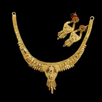 Shipra Gold Forming Gold Necklace Set