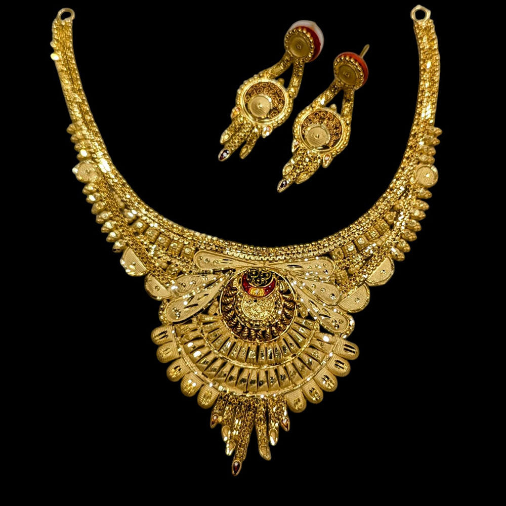 Shipra Gold Forming Gold Necklace Set