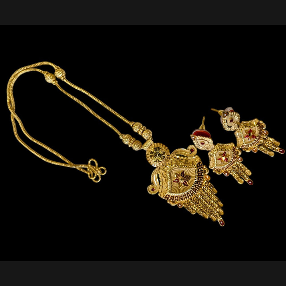 Shipra Gold Forming Gold Necklace Set