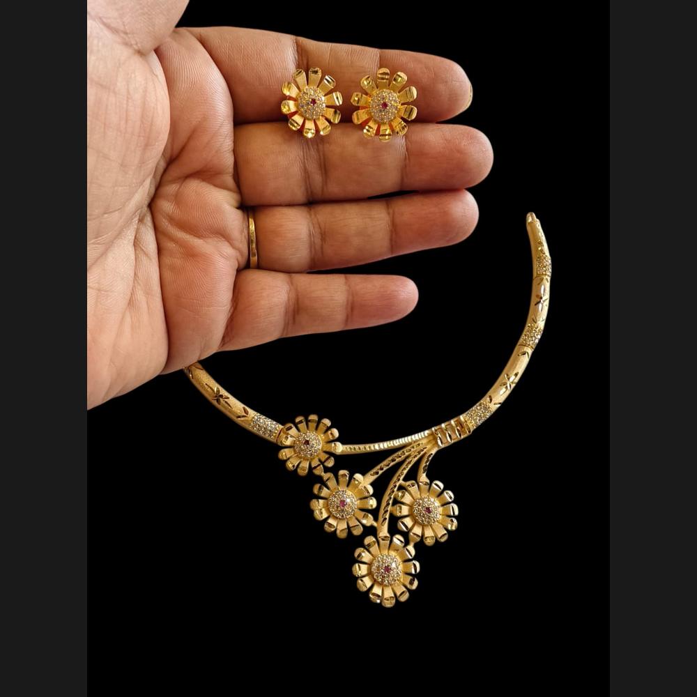 Shipra Gold Forming Gold Necklace Set