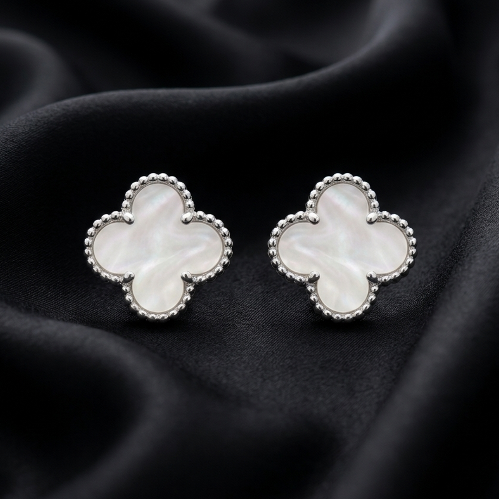 Urthn  Elegant Gold-Plated Clover Stud Earrings for Women