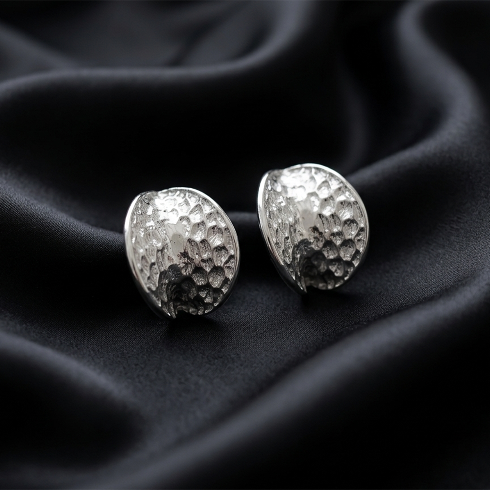Urthn  Glamorous Silver Plated Hammered Oval  Stud Earrings 