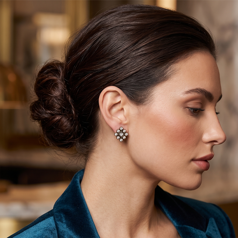 Urthn Antique Gold Plated Crystal Stud Earrings (Pack of 6 )