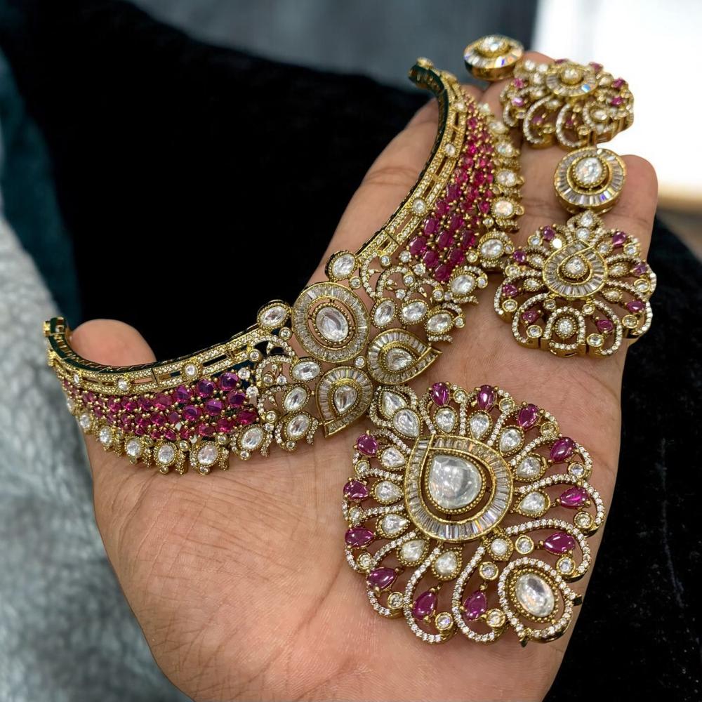 Sona Covering Pota Stone Stone Choker Necklace Set