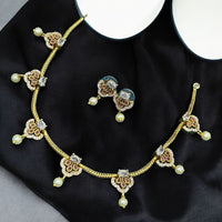 Sona Covering Glimmer Grace Elegant Crytsal Stone And Pearl Necklace Set