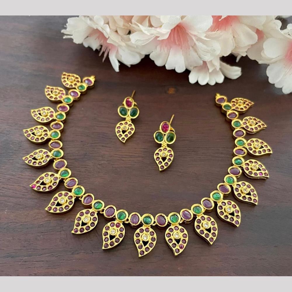 Sona Covering Glamorous Pota Stone Necklace Set