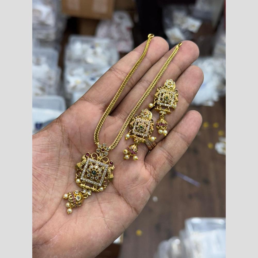 Sona Covering Delicate Pota Stone And Pearl Necklace Set