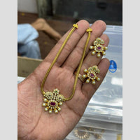 Sona Covering Delicate Pota Stone And Pearl Austrian Necklace Set