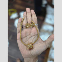 Sona Covering Glamorous Pota Stone And Austrian Stone Necklace Set