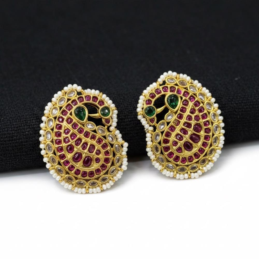 Sona Covering Heritage Pota Stone And Pearl Studs Earrings