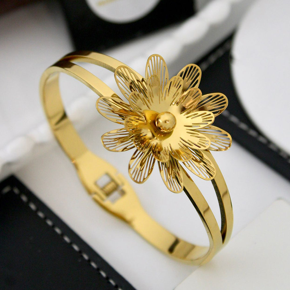 Klitz Sleek Polished Finish Designer Openable Bracelet