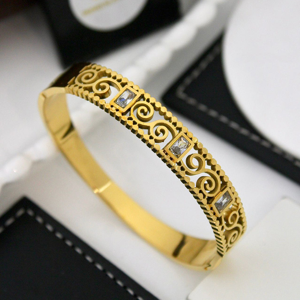 Klitz Premium Crystal Stone Designer Openable Bracelet