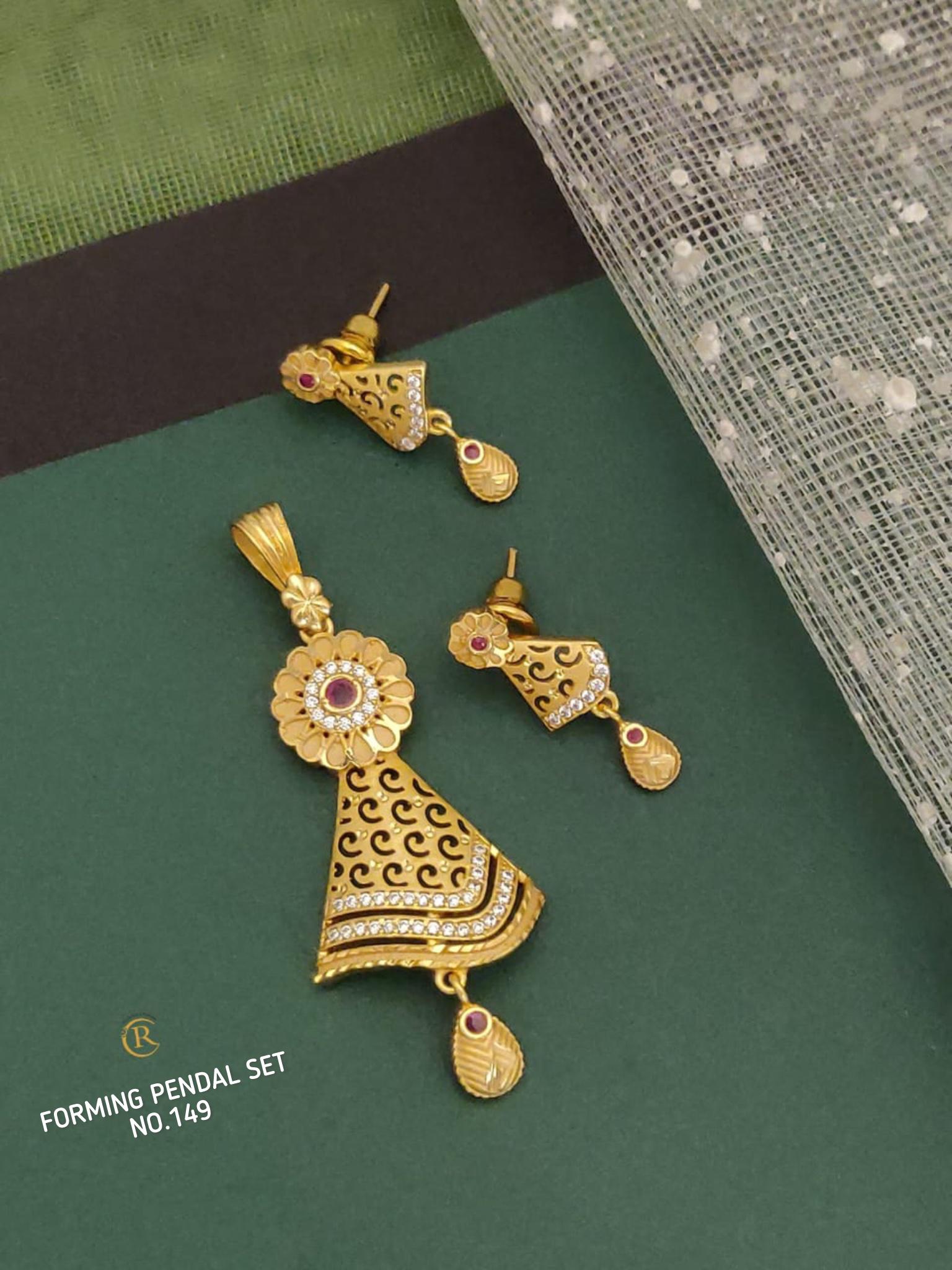 Ramdev Kangan Gold Plated Austrian Stone Pendant Set
